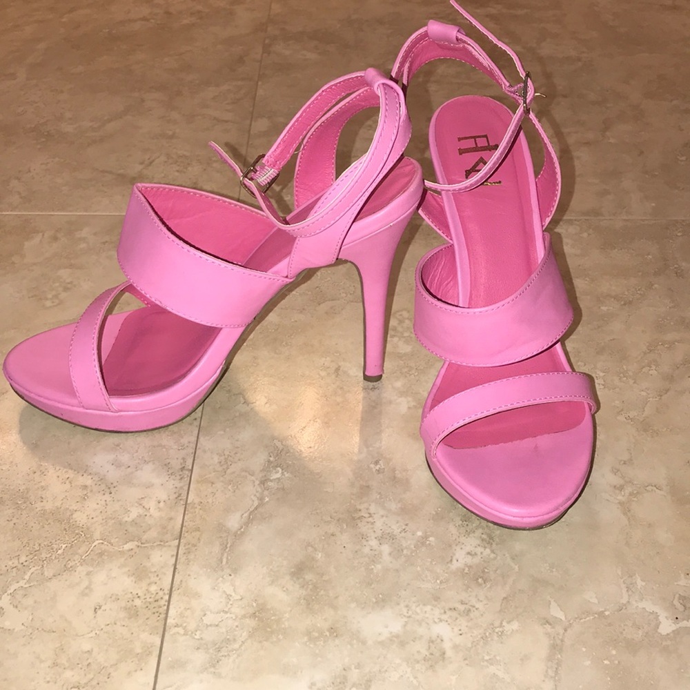 Hot pink heels!